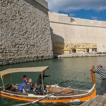Saint Angelo Mansions Апартаменты